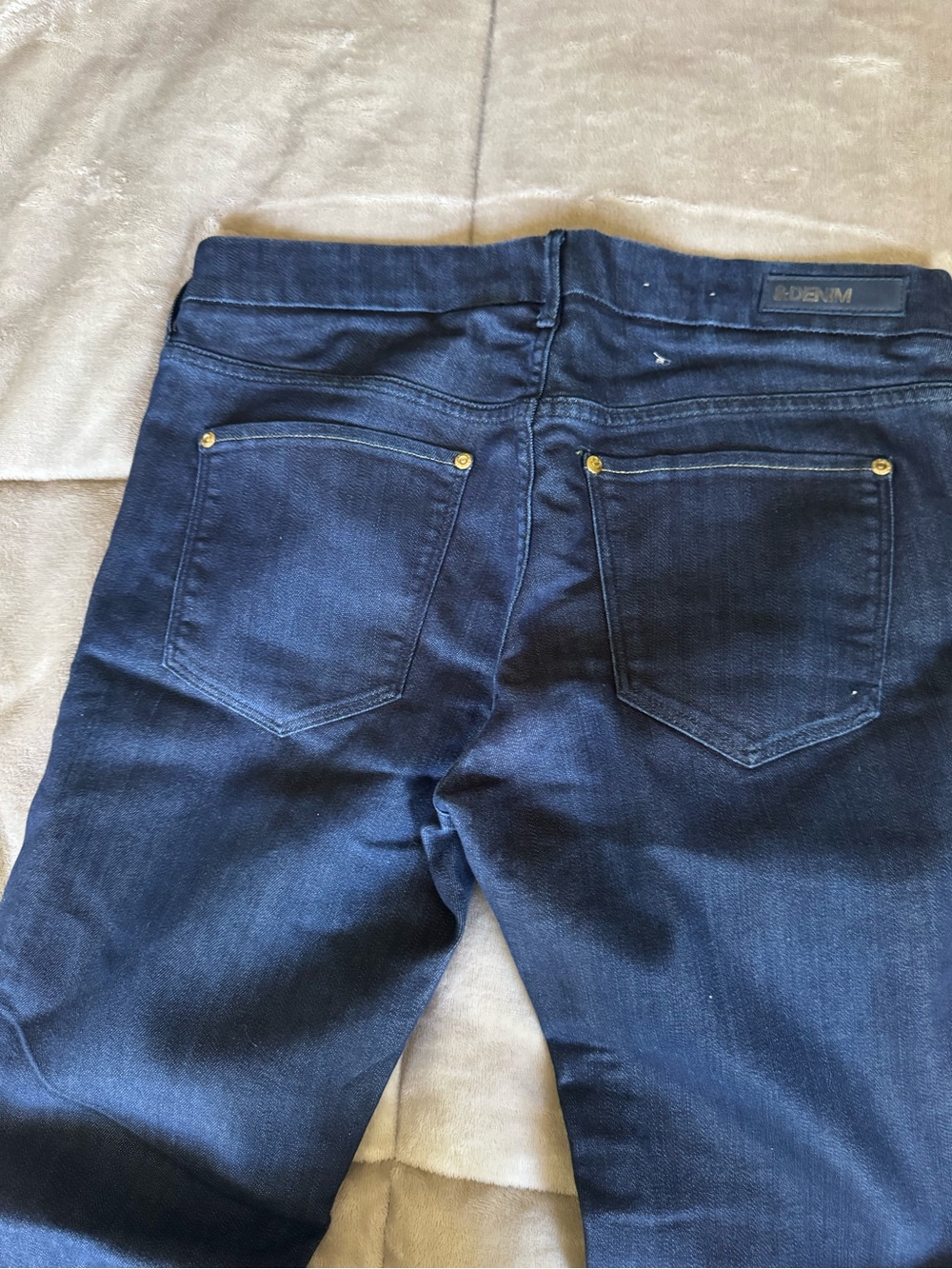 H&M Bootcut Low waist Dark Wash Blue Jeans - Back Pocket Detail Inseam 34